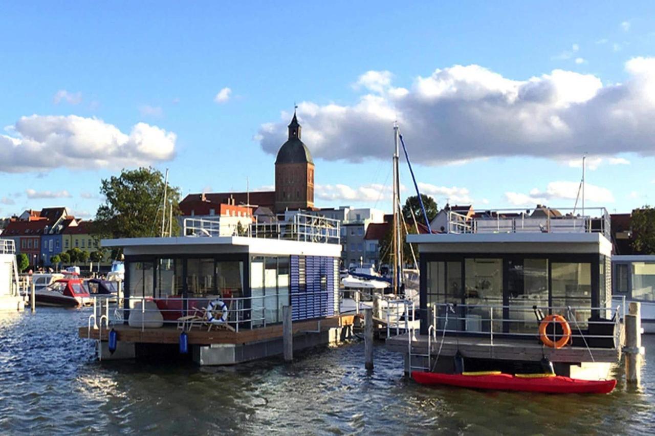 Hausboot Floating Houses Blue Active In Ribnitz-Damgarten Dış mekan fotoğraf